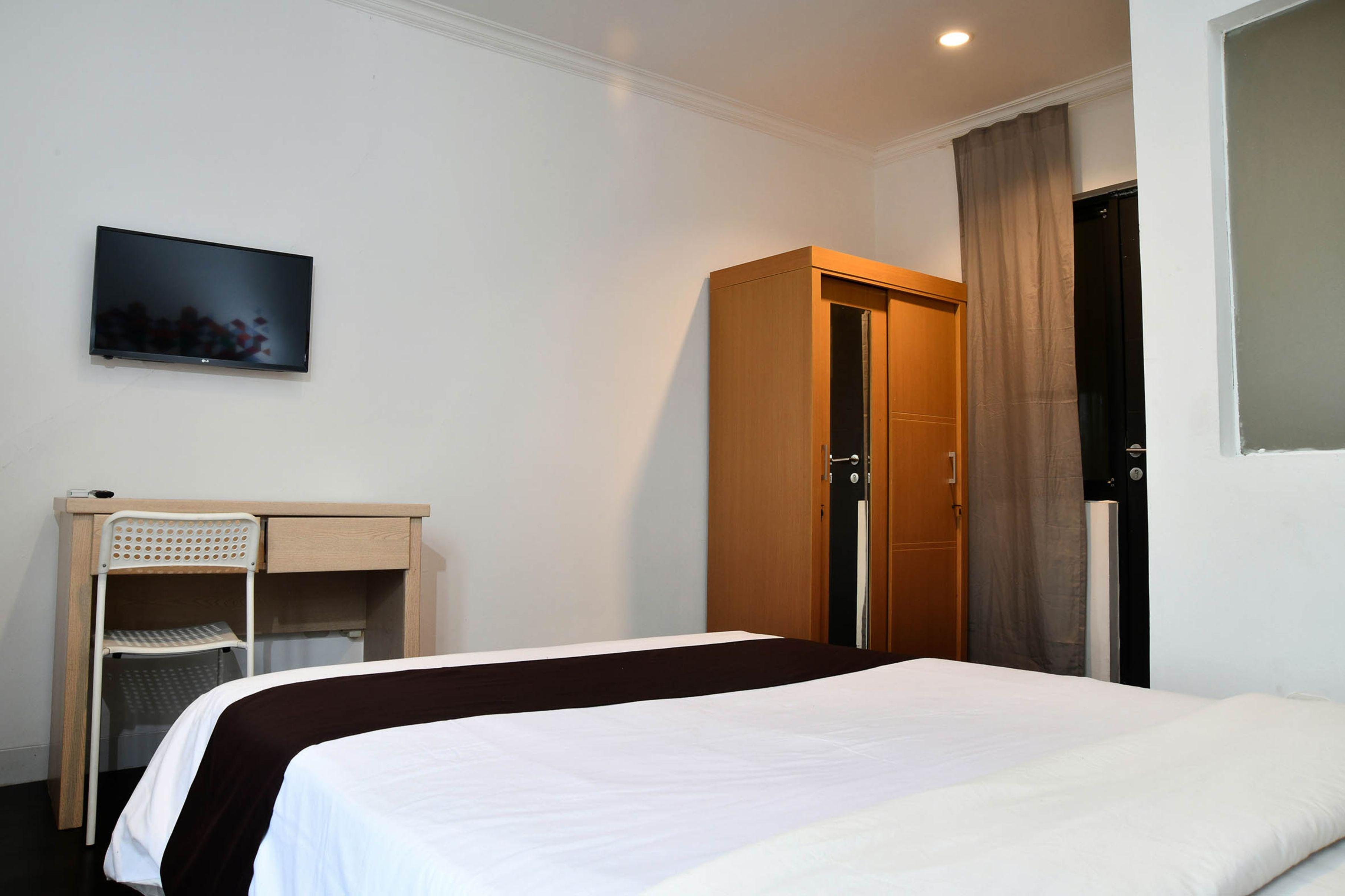 ทูจู อาบูเซริน ชาเรียะห์ Hotel จาการ์ตา ภายนอก รูปภาพ