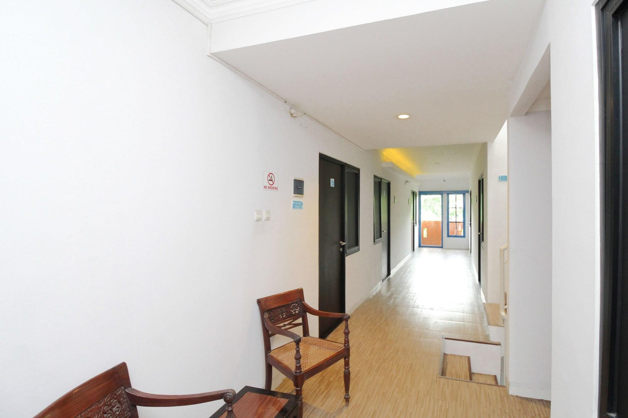 ทูจู อาบูเซริน ชาเรียะห์ Hotel จาการ์ตา ภายนอก รูปภาพ