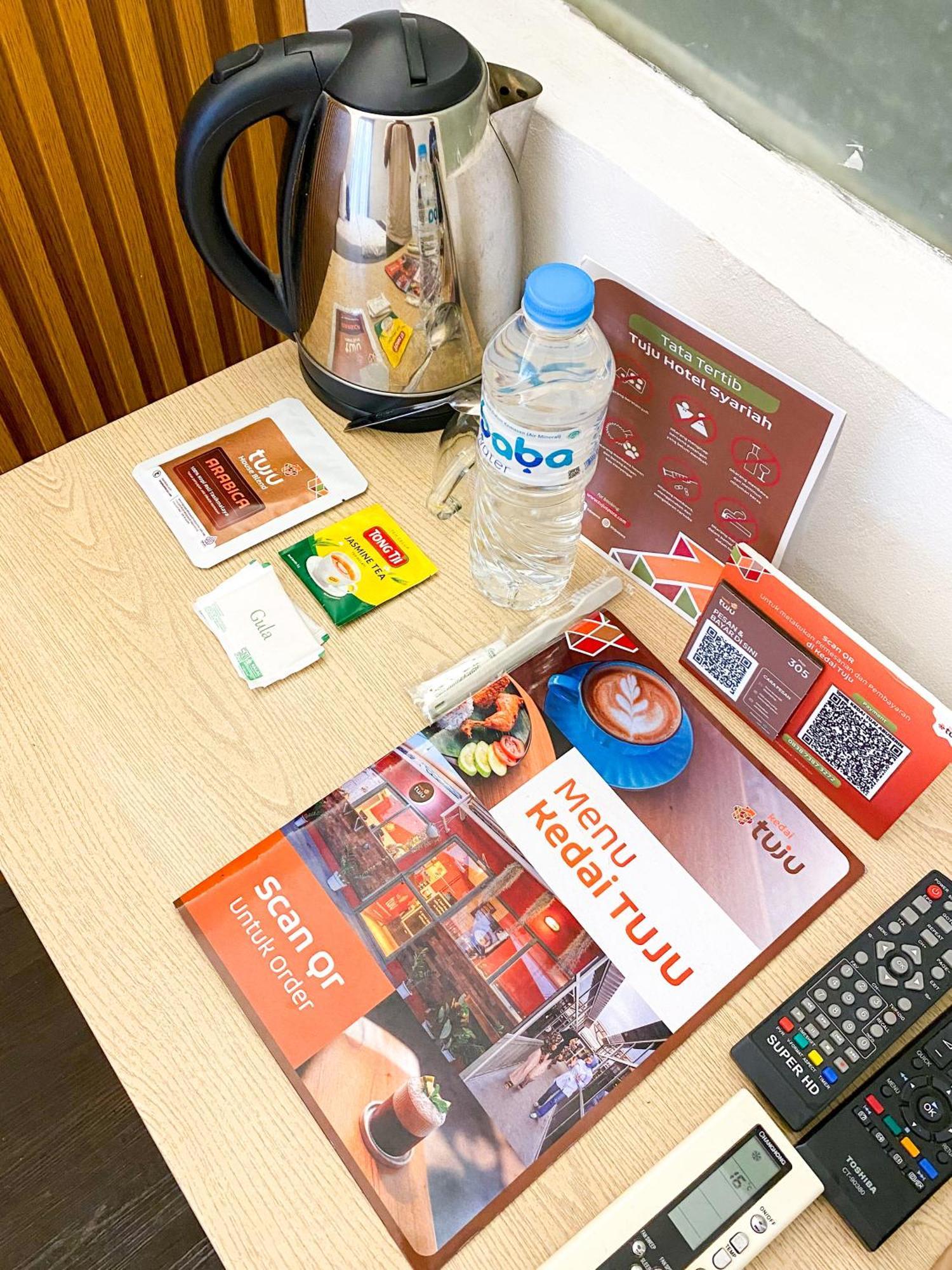 ทูจู อาบูเซริน ชาเรียะห์ Hotel จาการ์ตา ภายนอก รูปภาพ
